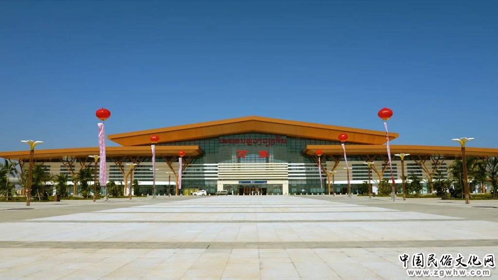 全球连线|记者探访中老铁路国际旅客列车老挝始发站——万象站